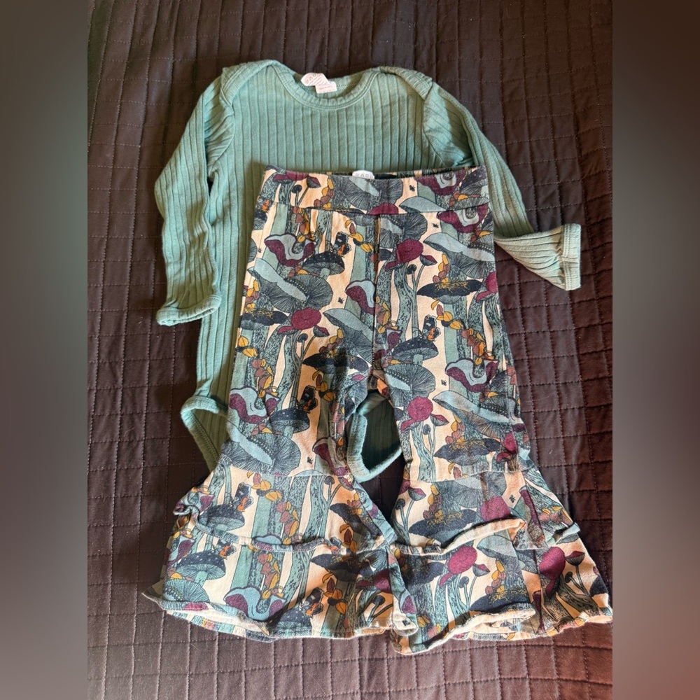 Kate Quinn | Anne Pant & Bodysuit bundle | green mushroom forest & hedge 12-18m